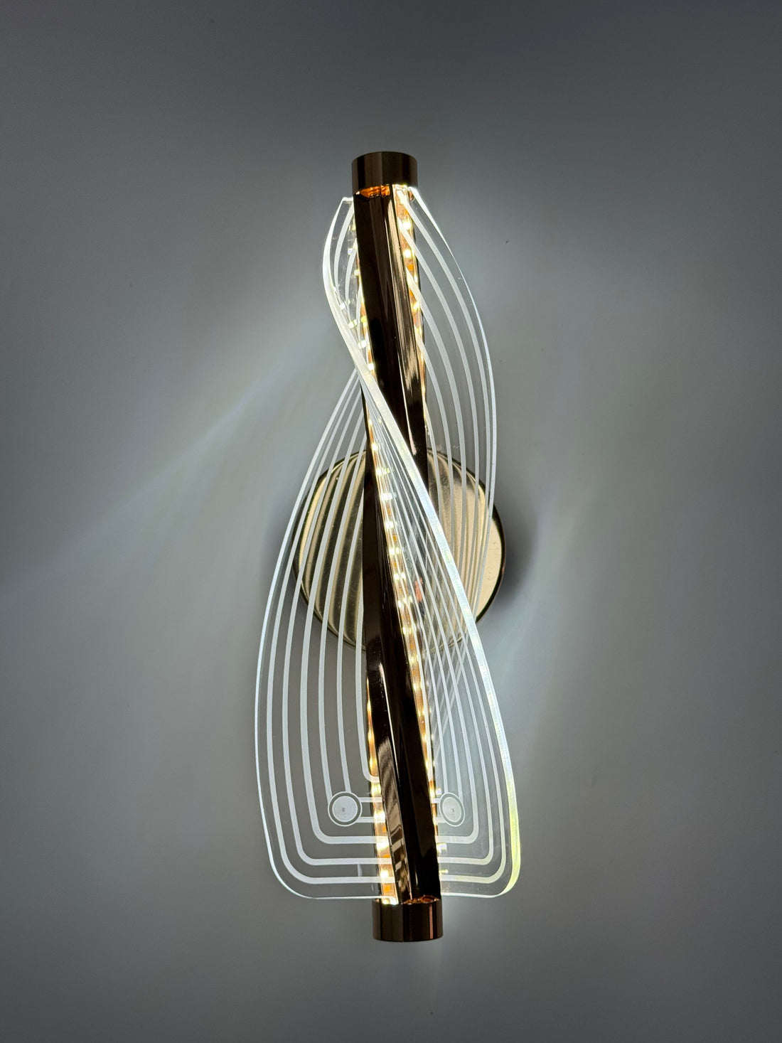 Modern Acrylic Wall Lamp for Living Room - Sleek and Stylish