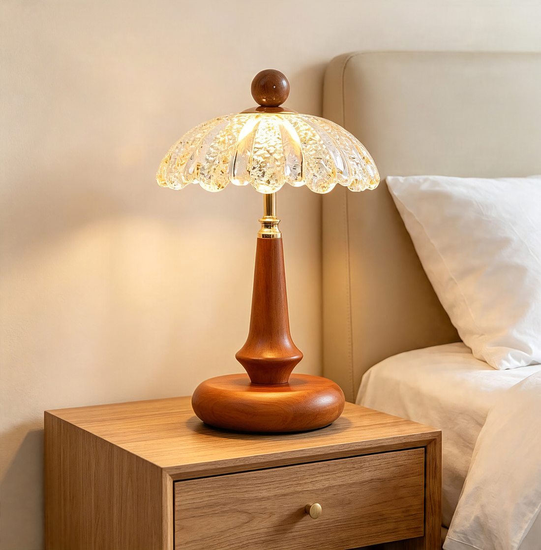 Rustic Solid Wood Table Lamp, Farmhouse Style Reading Lamp with Pull Chain, Warm Light Desk Lamp for Nightstand