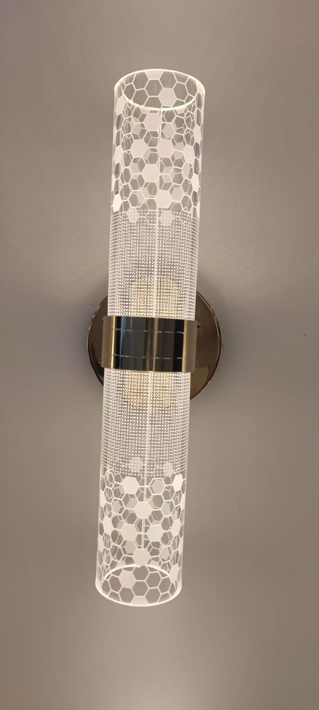 Sleek Acrylic Wall Lamp for Contemporary Hallways