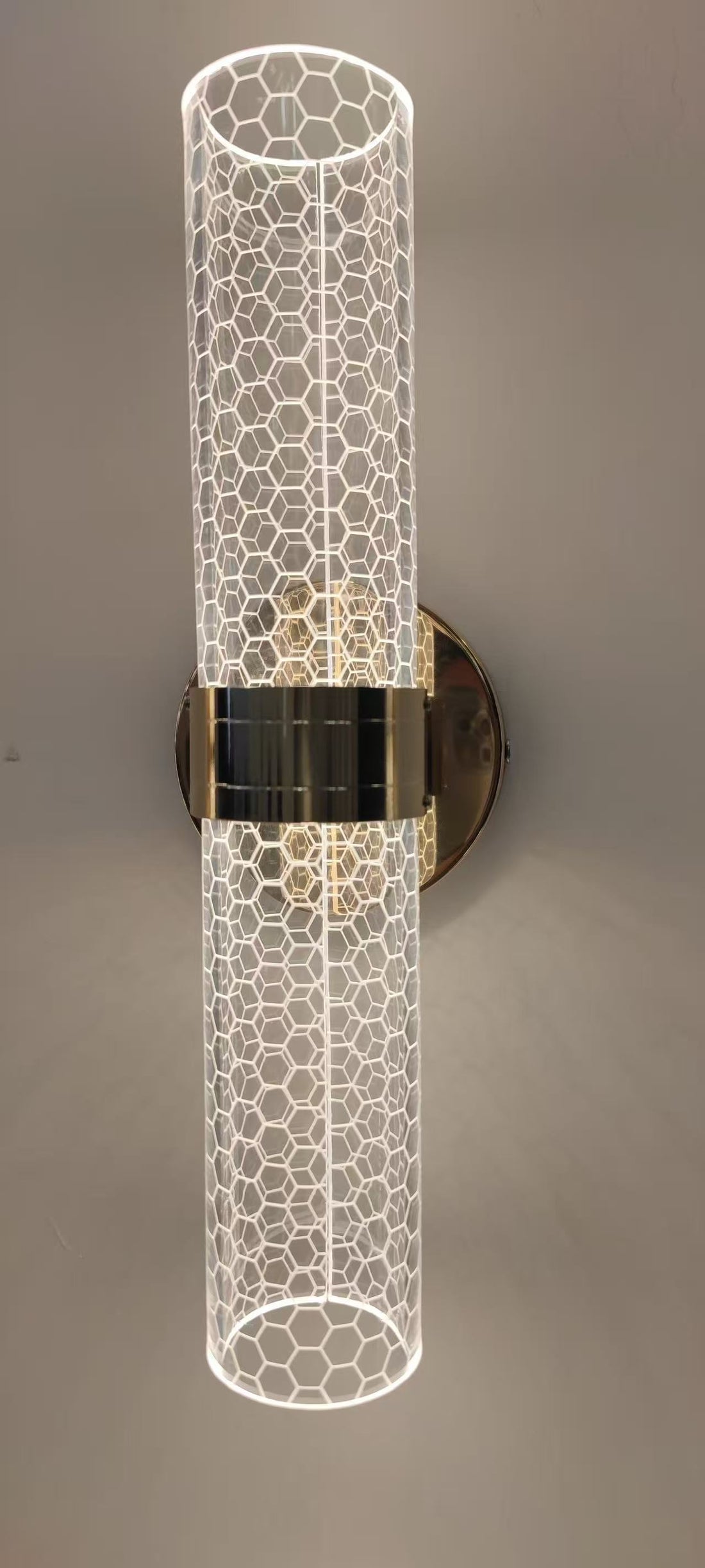 Sleek Acrylic Wall Lamp for Contemporary Hallways